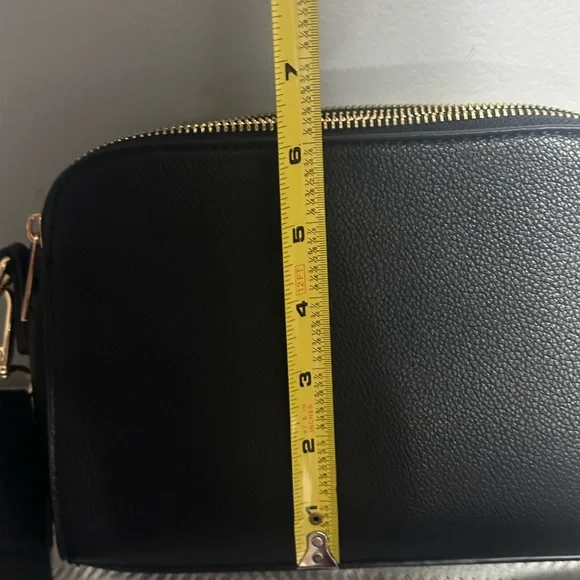 Jessie James conceal to carry Black Crossbody Bag - Picture 4 of 10